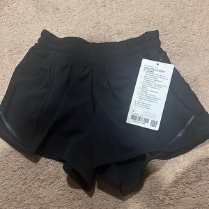 Brand New with Tags Size 2 Black Lululemon Hotty Hot Low Rise Short 4”